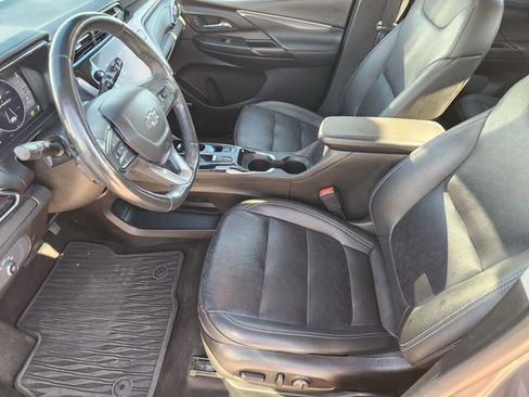 Used 2023 Chevrolet Bolt LT w/ Infotainment Package image 19