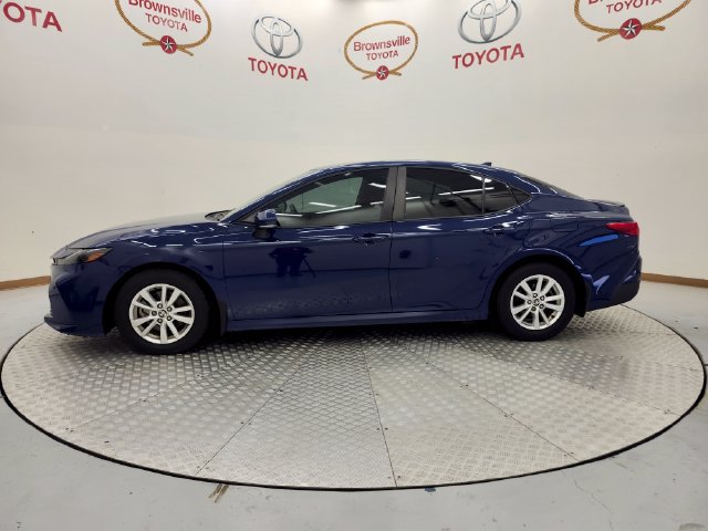 Used 2025 Toyota Camry LE FWD image 5