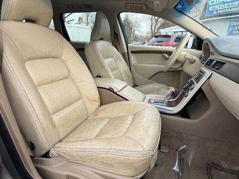 Used 2011 Volvo XC70 3.2 image 14