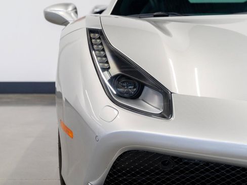 Used 2018 Ferrari 488 GTB image 35