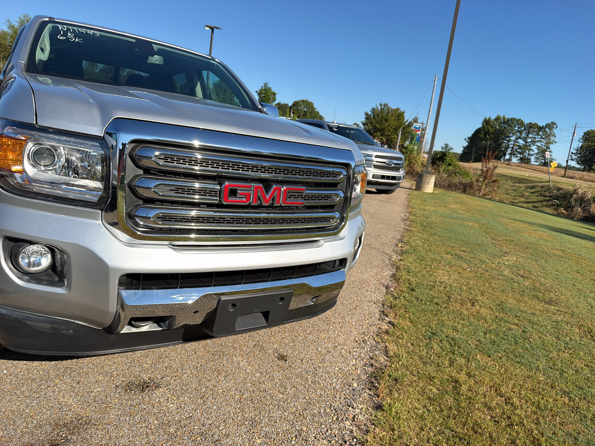 Used 2016 GMC Canyon SLT w/ Driver Alert Package AWD/4WD image 2