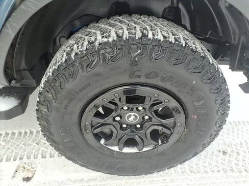 Used 2023 Ford Bronco Wildtrak image 14