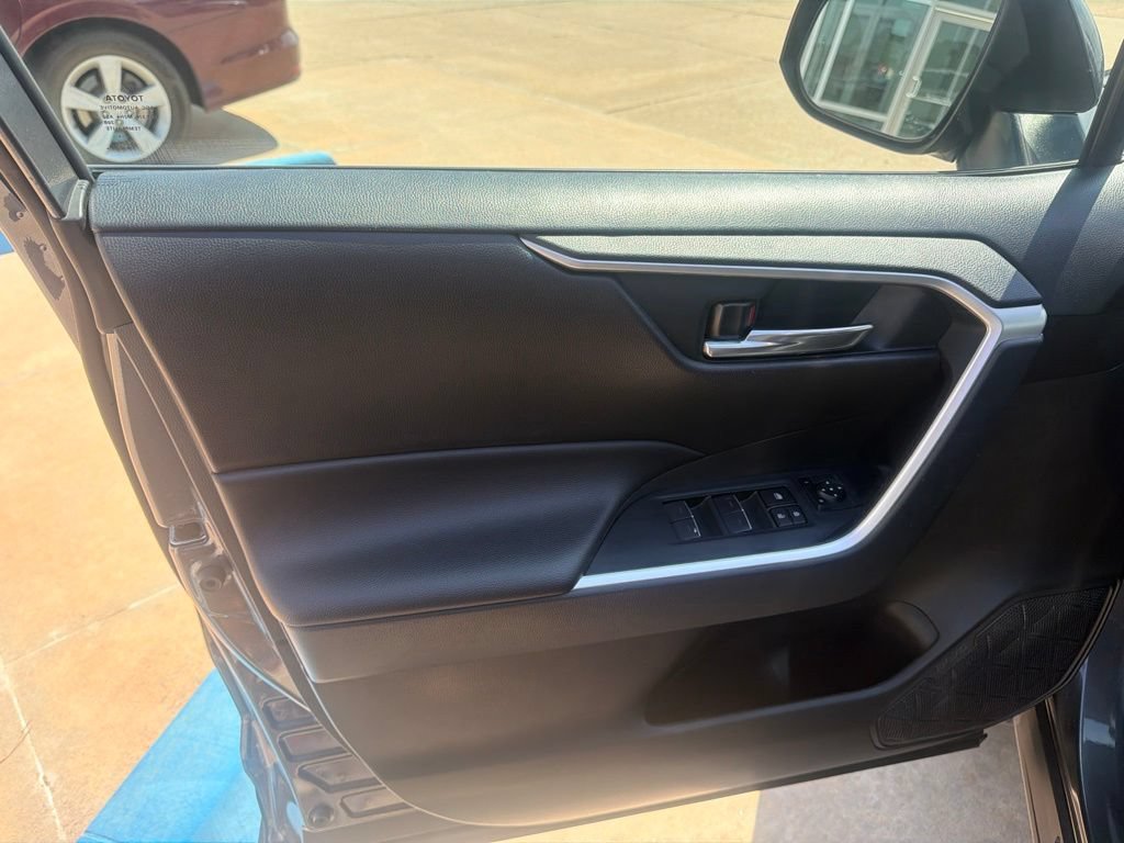 Used 2024 Toyota RAV4 XLE FWD image 15