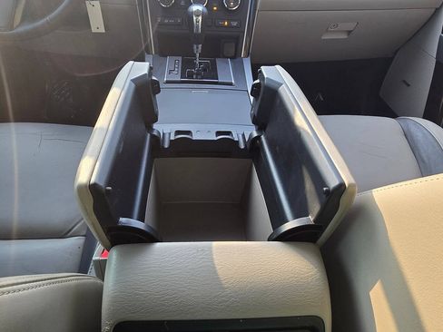 Used 2011 MAZDA CX-9 Grand Touring w/ Moonroof & Bose Audio Pkg FWD image 36