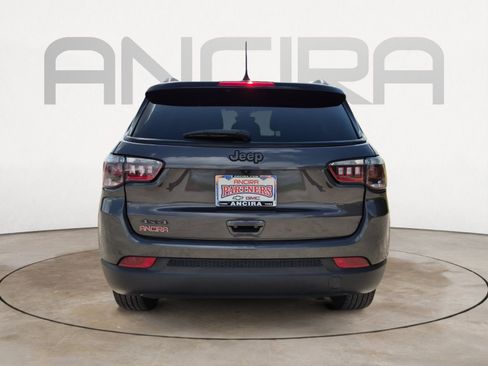 Used 2024 Jeep Compass Latitude w/ Altitude Special Edition AWD/4WD image 8