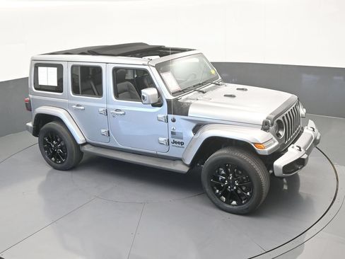 Used 2021 Jeep Wrangler Unlimited Sahara AWD/4WD image 54