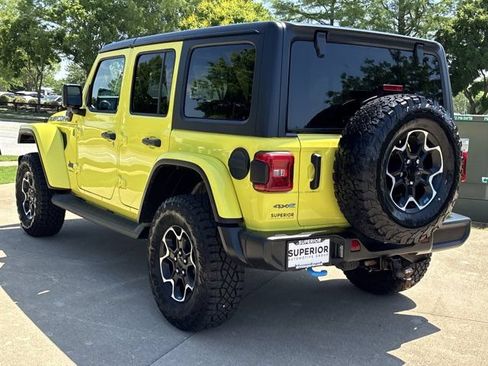 Used 2023 Jeep Wrangler Unlimited Rubicon 4xe w/ Cold Weather Group AWD/4WD image 10