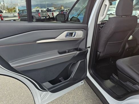 New 2026 Ford Explorer Active AWD/4WD image 8