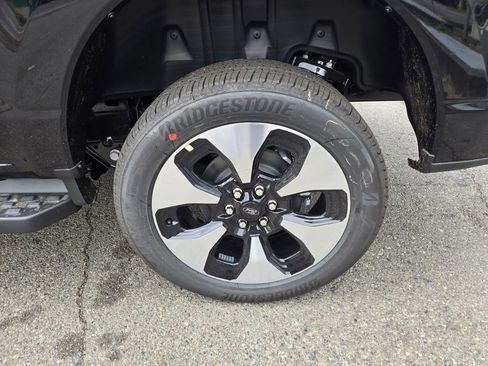 New 2025 Ford F150 Lightning Platinum image 9