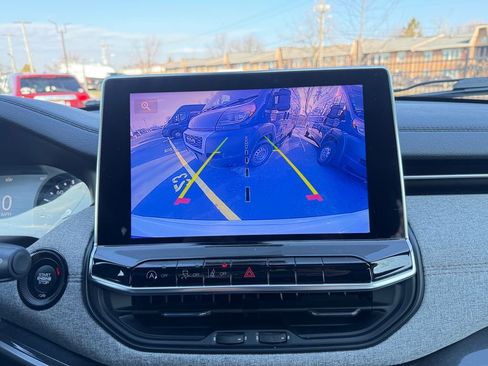 Used 2023 Jeep Compass Latitude image 20