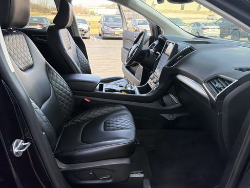 Used 2024 Ford Edge Titanium image 28