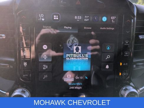 Used 2025 RAM 1500 Laramie AWD/4WD image 13