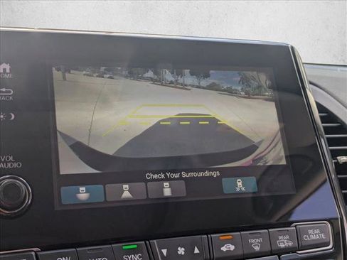 Used 2024 Honda Odyssey Elite image 12