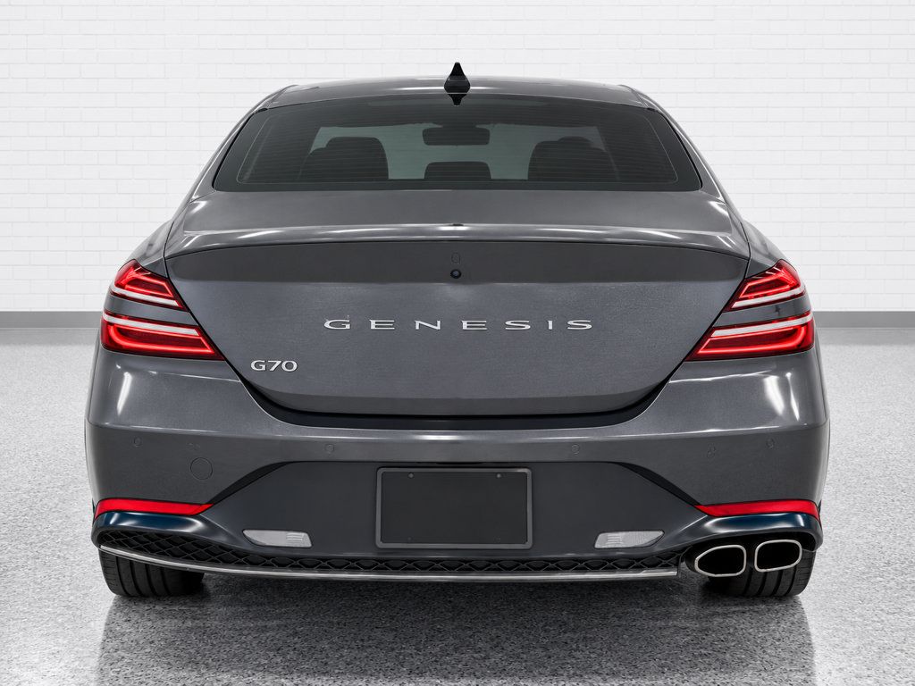 Used 2022 Genesis G70 2.0T w/ Prestige Package RWD image 4