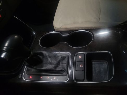 Used 2015 Kia Sorento LX image 26