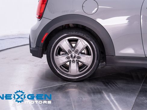 Used 2023 MINI Cooper 2-Door Hardtop image 48