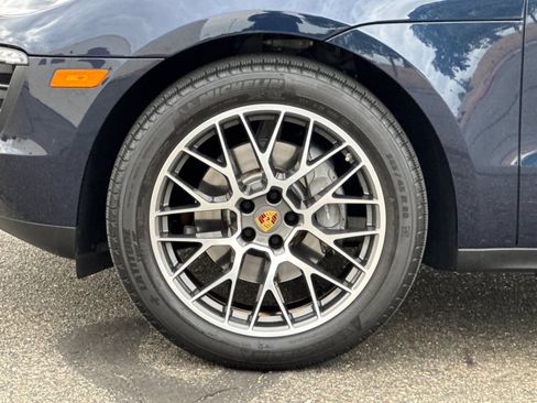 Used 2018 Porsche Macan AWD/4WD image 24