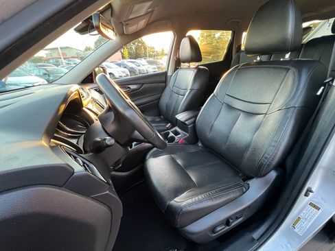 Used 2020 Nissan Rogue SL image 21