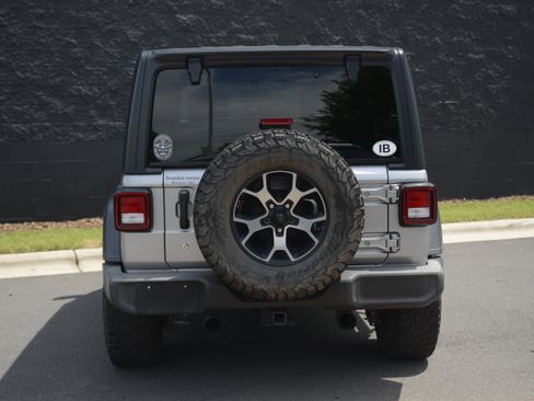 Used 2018 Jeep Wrangler Unlimited Sport AWD/4WD image 6