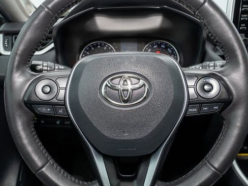 Used 2019 Toyota RAV4 XLE Premium image 21