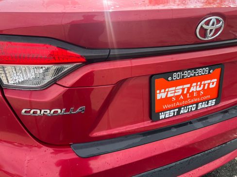 Used 2020 Toyota Corolla LE w/ Carpet Mat Package (TMS) FWD image 25