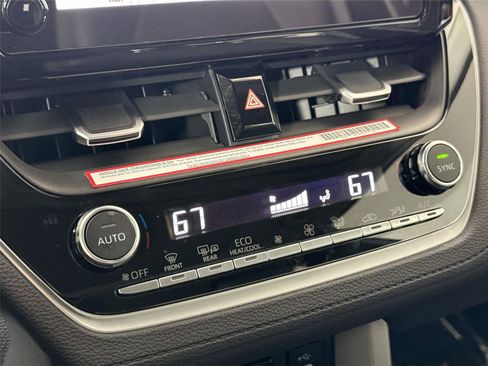 Certified 2024 Toyota Corolla Cross XLE image 40