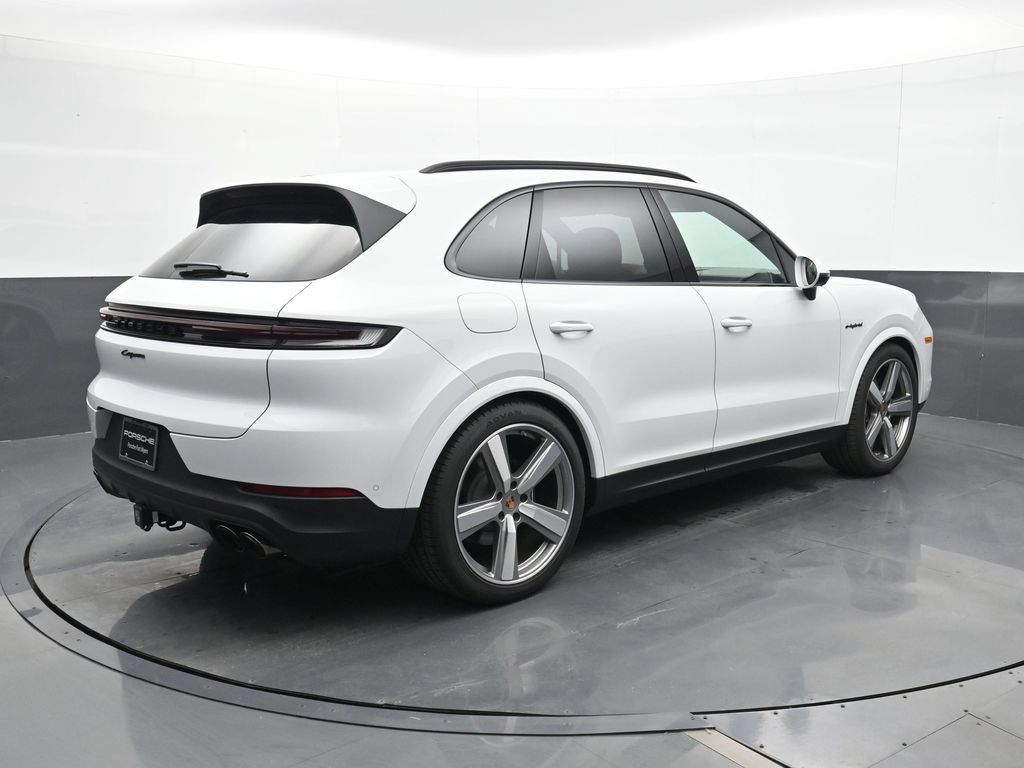 Certified 2025 Porsche Cayenne E-Hybrid AWD/4WD image 23