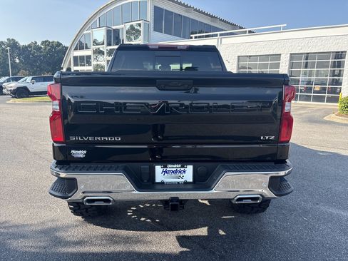 Used 2025 Chevrolet Silverado 1500 LTZ w/ LTZ Premium Package AWD/4WD image 11