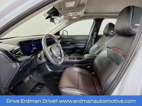 Certified 2025 Nissan Kicks SR w/ SR Premium Package image 6