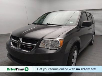 Used 2018 Dodge Grand Caravan SE w/ UConnect Hands-Free Group