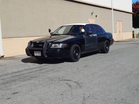 Used 2007 Ford Crown Victoria Police Interceptor image 8