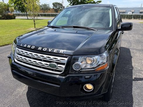 Used 2014 Land Rover LR2 AWD/4WD image 16