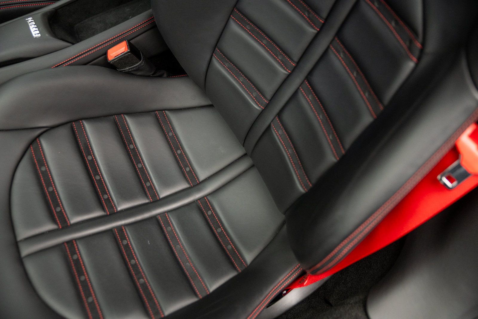 Used 2022 Ferrari F8 Tributo RWD image 20