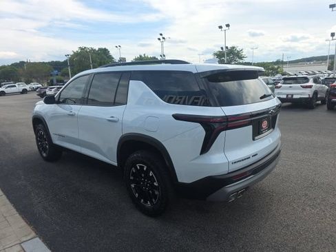 Used 2026 Chevrolet Traverse Z71 w/ LPO, Illumination Package AWD/4WD image 4