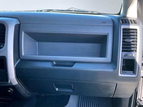 Used 2016 RAM 2500 Tradesman w/ Chrome Appearance Group image 18