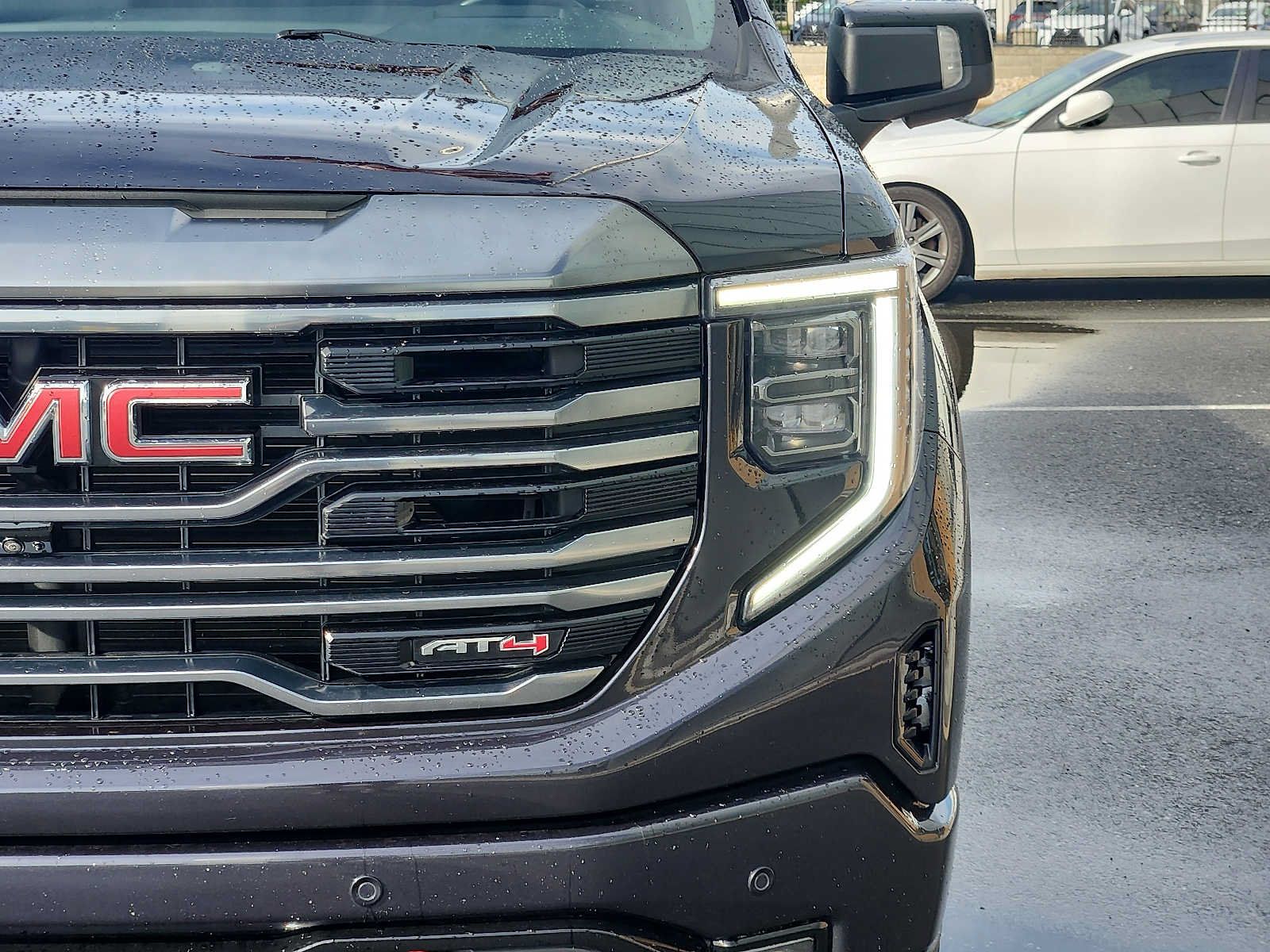 Used 2022 GMC Sierra 1500 AT4 w/ Technology Package AWD/4WD image 14
