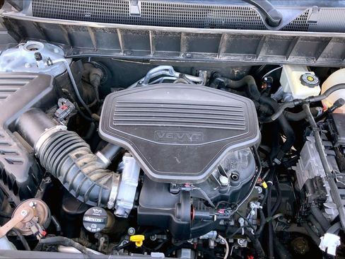 Used 2017 GMC Acadia Denali w/ Technology Package image 32