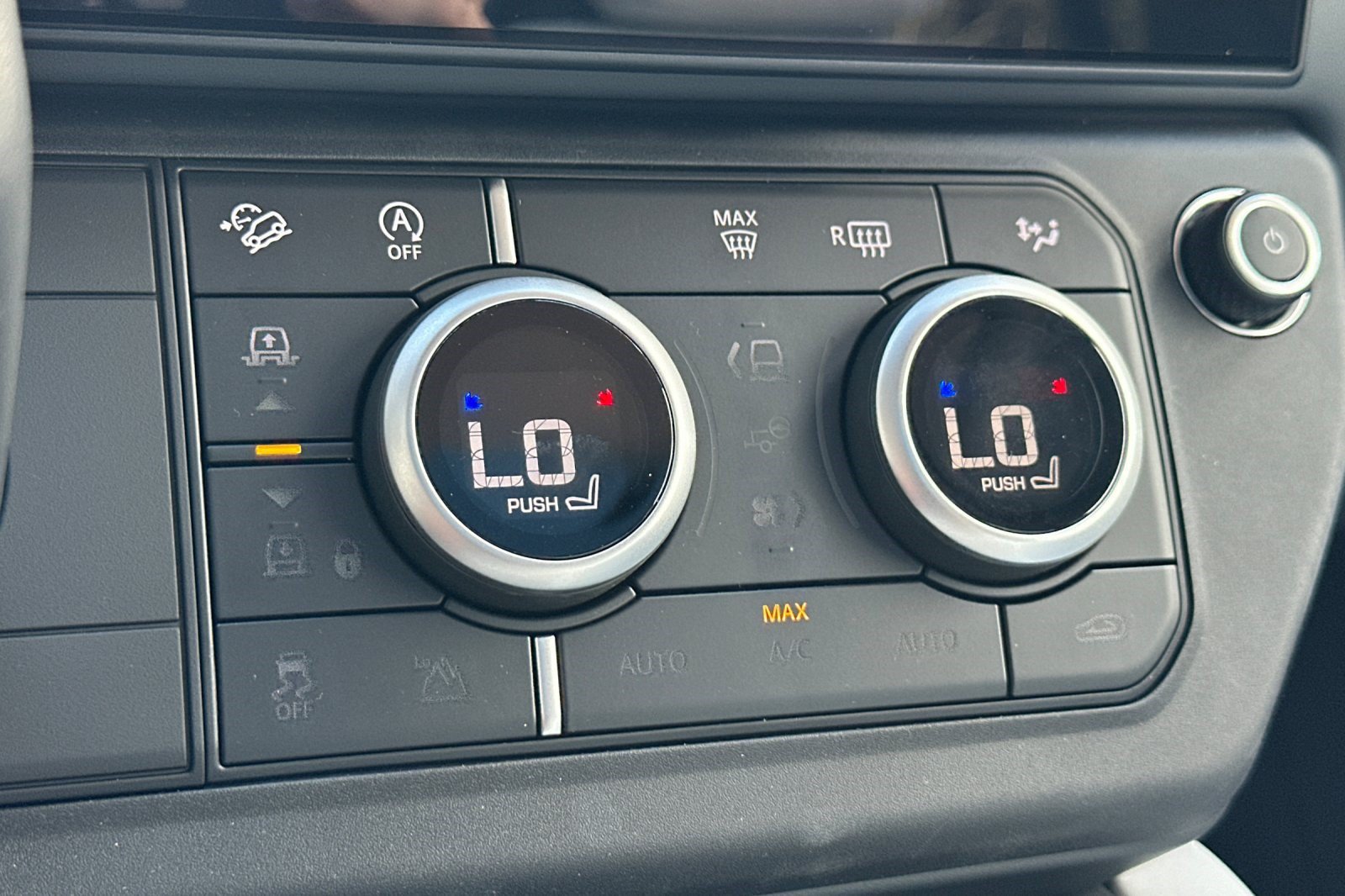 New 2026 Land Rover Defender 110 S AWD/4WD image 18