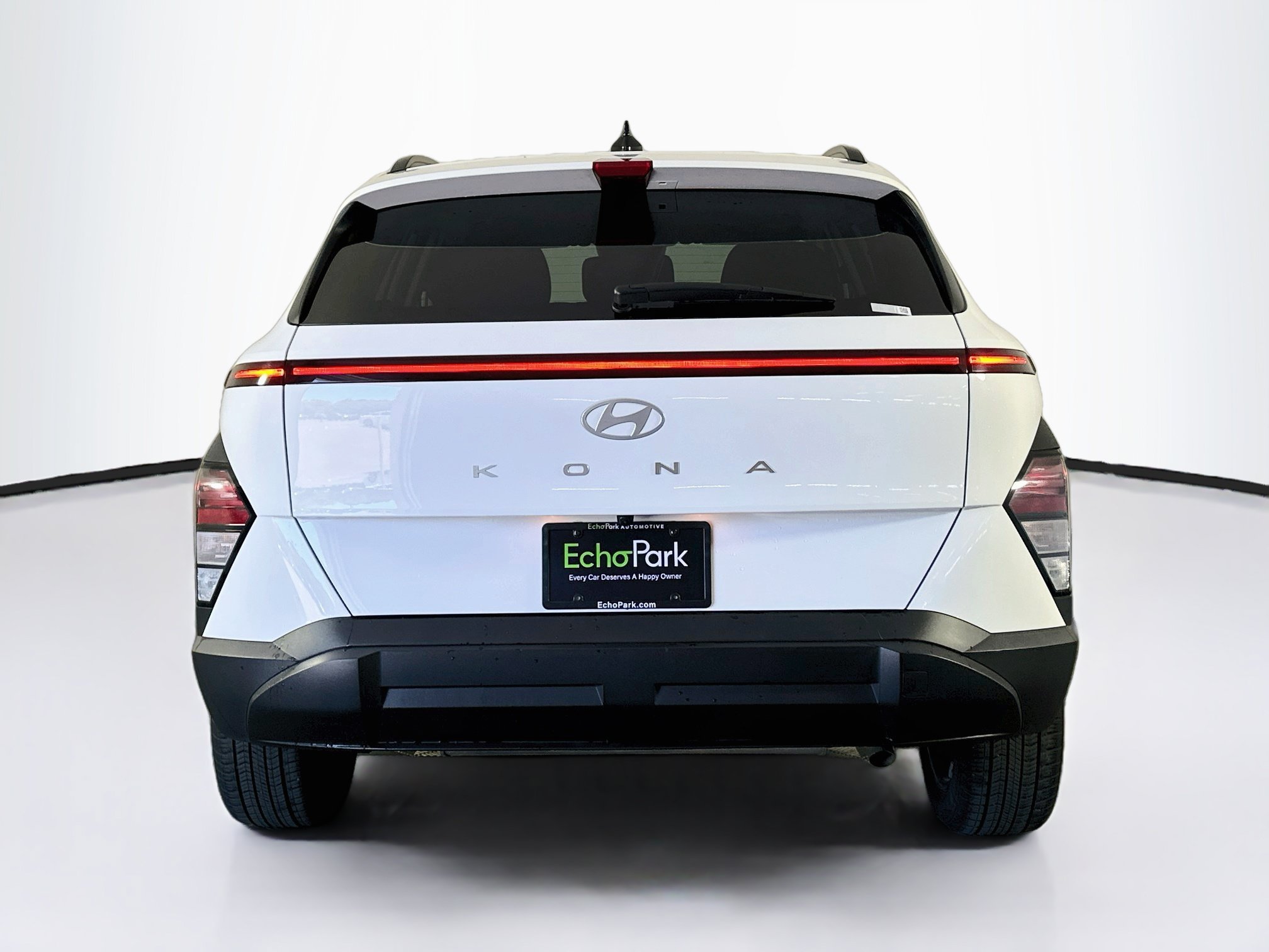 Used 2025 Hyundai Kona SEL FWD image 7