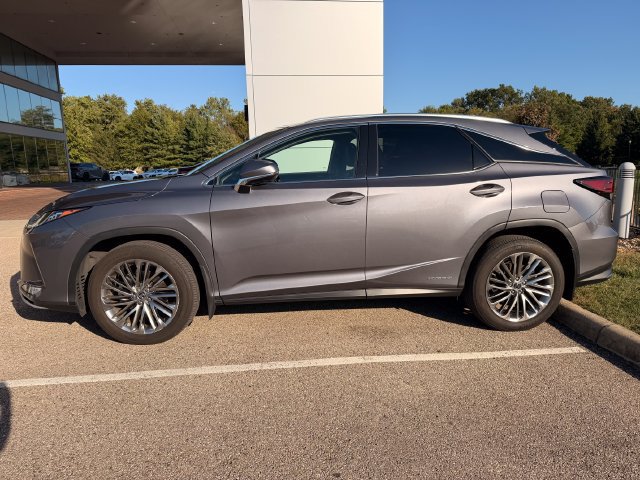 Used 2022 Lexus RX 450h AWD w/ Luxury Package image 4