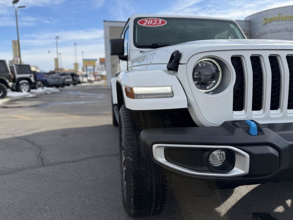 Used 2023 Jeep Wrangler Unlimited Sahara w/ Cold Weather Group AWD/4WD image 9