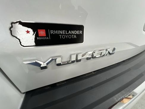 Used 2016 GMC Yukon Denali w/ Open Road Package AWD/4WD image 33