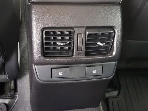 Used 2017 Subaru Outback 3.6R Limited image 17