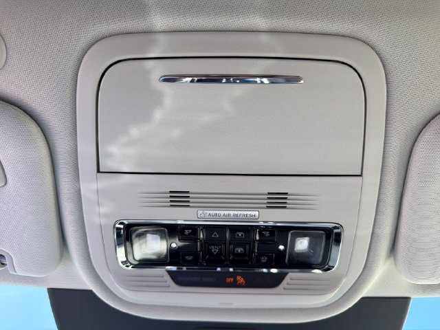 New 2027 Lincoln Aviator AWD image 35