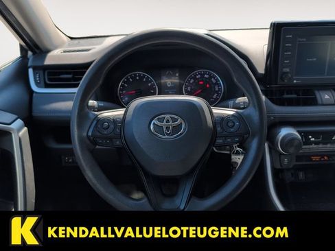 Used 2022 Toyota RAV4 LE AWD/4WD image 12
