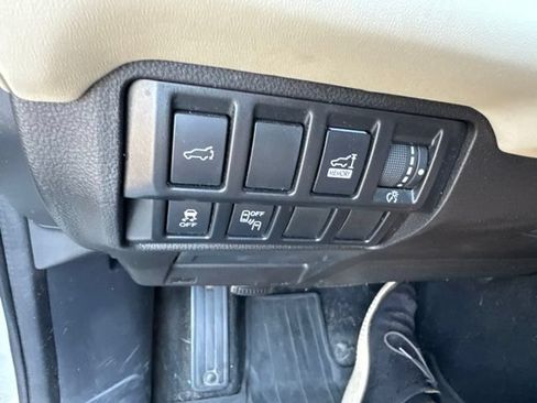 Used 2019 Subaru Ascent Limited w/ Popular Package #2A AWD/4WD image 9