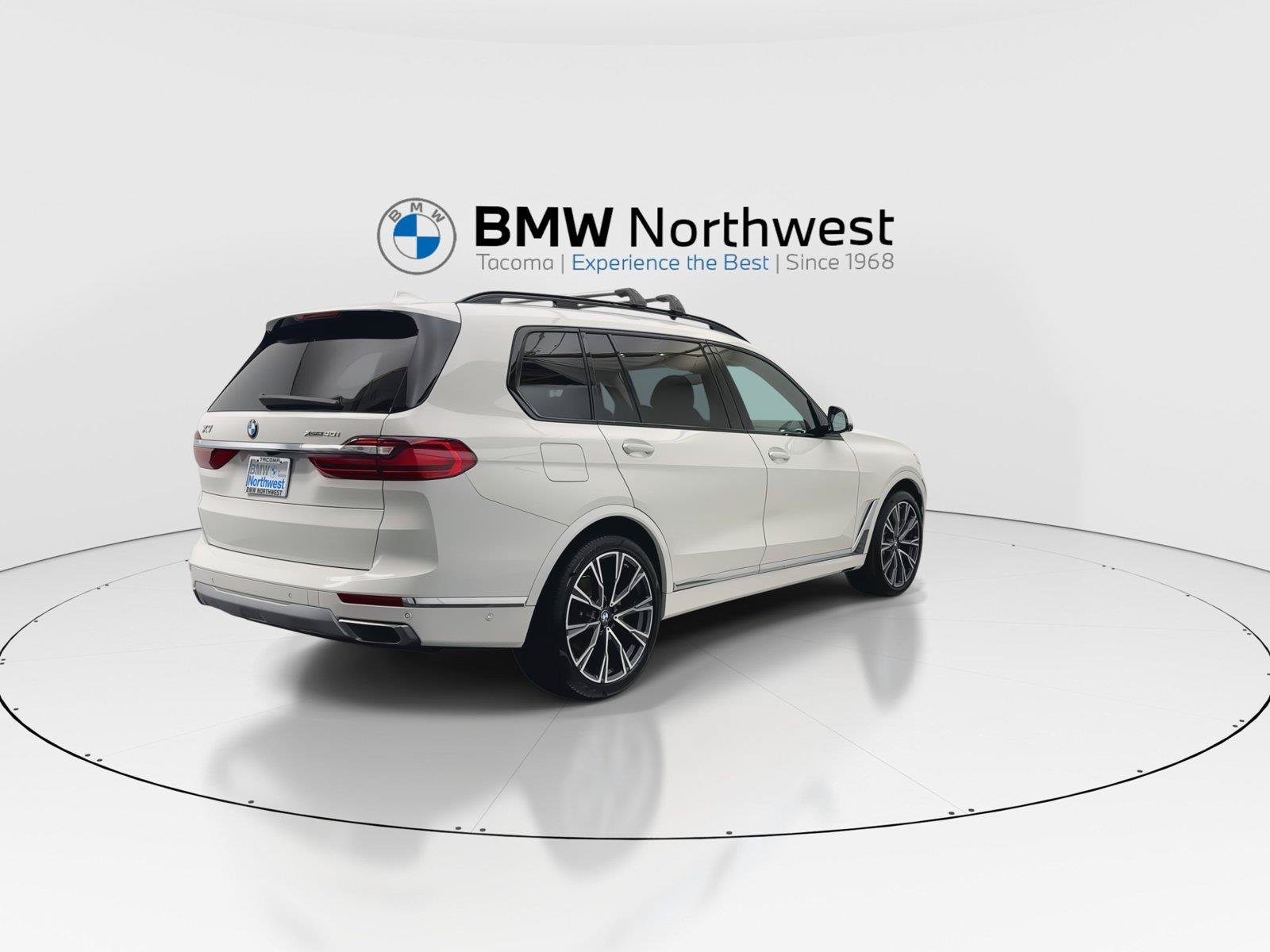 Used 2021 BMW X7 xDrive40i w/ Parking Assistance Package AWD/4WD image 3