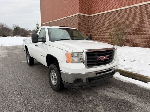 Used 2010 GMC Sierra 3500 W/T w/ Snow Plow Prep Package image 16