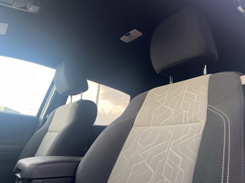 Used 2023 Toyota Tacoma TRD Off-Road image 11