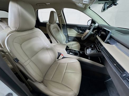 Used 2022 Lincoln Corsair AWD w/ Equipment Group 101A image 27